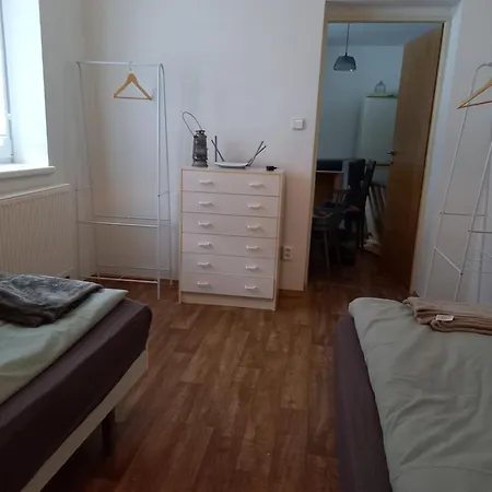 Zastavka V Lazenskem Trojuhelniku 2