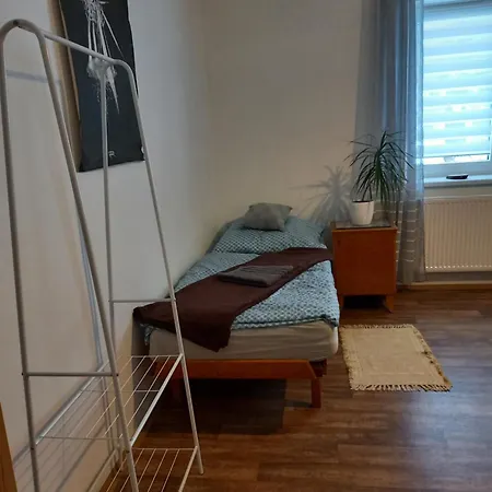 Daire Zastavka V Lazenskem Trojuhelniku 2 *